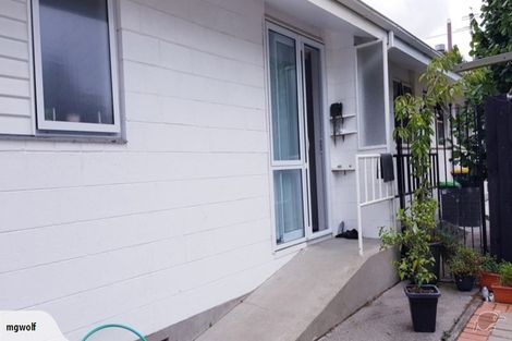 Photo of property in 1/5 Milnebank Street, Upper Riccarton, Christchurch, 8041