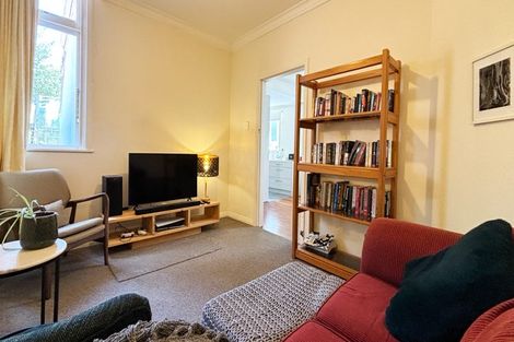 Photo of property in 320 Adelaide Road, Newtown, Wellington, 6021