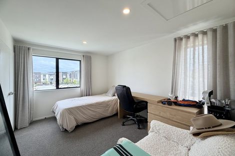 Photo of property in 16 Hoopers Road, Glen Eden, Auckland, 0602