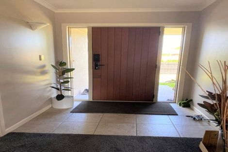 Photo of property in 6 Sovereign Place, Rototuna North, Hamilton, 3210