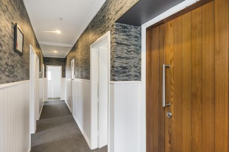 Photo of property in 36 Botanical Road, Takaro, Palmerston North, 4412