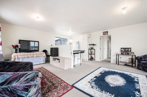 Photo of property in 41a Woodside Road, Massey, Auckland, 0614