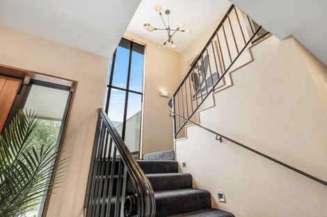 Photo of property in 52 Ruapehu Drive, Fitzherbert, Palmerston North, 4410