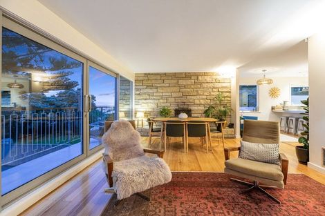 Photo of property in 185 Breaker Bay Road, Breaker Bay, Wellington, 6022