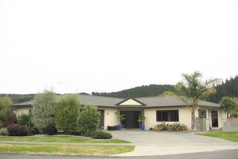 Photo of property in 1 West Place, Greenmeadows, Napier, 4112