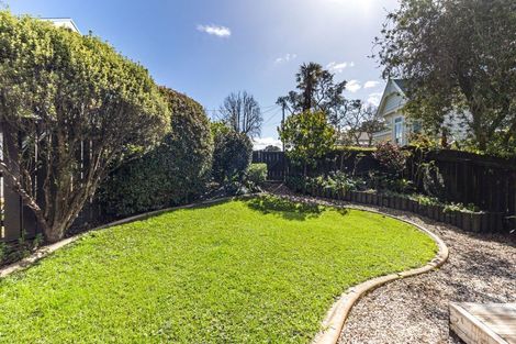 Photo of property in 4/7 Owens Road, Devonport, Auckland, 0624