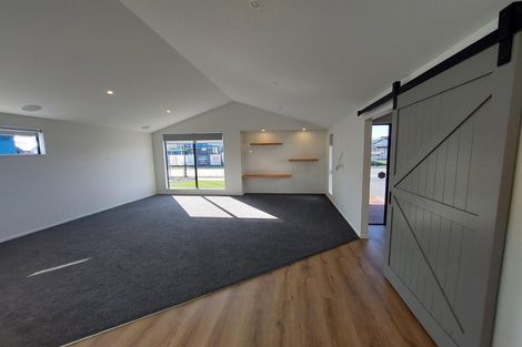 Photo of property in 32 Mills Road, Marshland, Christchurch, 8051