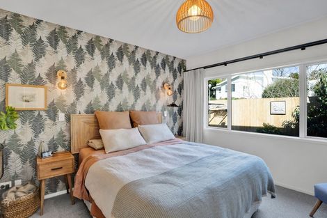 Photo of property in 14a Clawton Street, Westown, New Plymouth, 4310