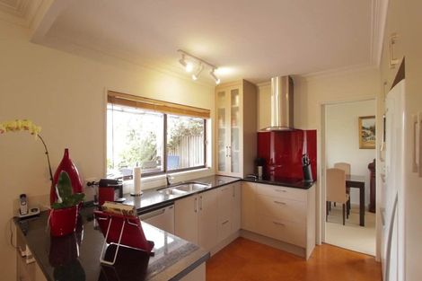 Photo of property in 15 Chip Grove, Sunnyhills, Auckland, 2010