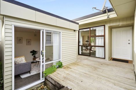 Photo of property in 2 Melville Street, Tawa, Wellington, 5028