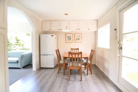 Photo of property in 35 Montgomery Avenue, Rothesay Bay, Auckland, 0630