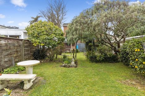 Photo of property in 2 Carter Street, Belmont, Lower Hutt, 5010
