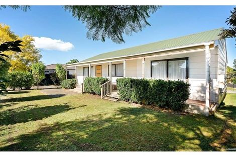 Photo of property in 10 Seaward Place, Wattle Downs, Auckland, 2103