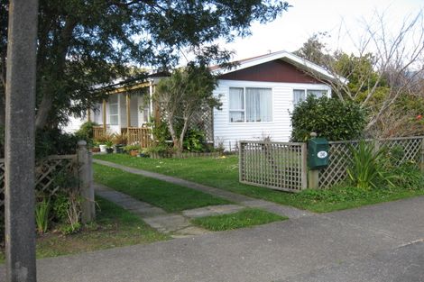 Photo of property in 240 Wellington Road, Wainuiomata, Lower Hutt, 5014
