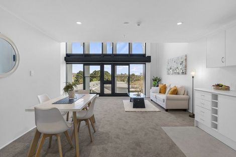 Photo of property in 4f/30 Westward Ho, Glen Eden, Auckland, 0602