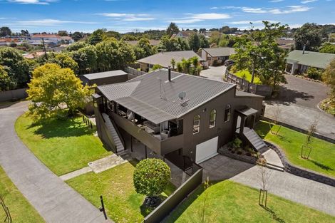 Photo of property in 16 Rossiter Avenue, Waiuku, 2123