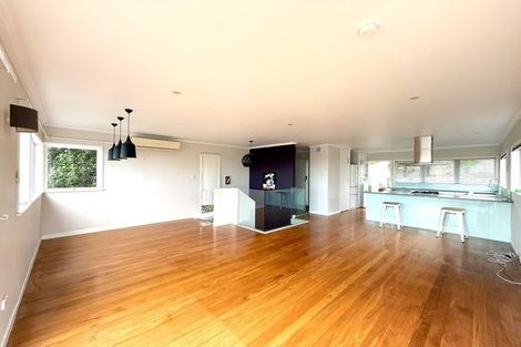 Photo of property in 96 Carlisle Road, Browns Bay, Auckland, 0632