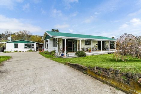 Photo of property in 358 Foxton Shannon Road, Foxton, 4893