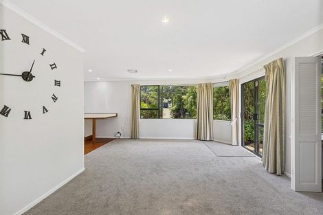 Photo of property in 37 Saunders Close, Whitby, Porirua, 5024