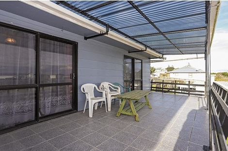Photo of property in 667 Pukehina Parade, Pukehina, Te Puke, 3189