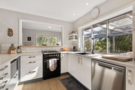 Photo of property in 13 Joyce Street, Pahurehure, Papakura, 2113