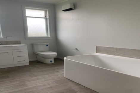 Photo of property in 42 High Street, Marton, 4710