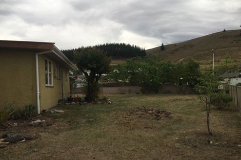 Photo of property in 24 Dunstan Street, Clyde, 9330