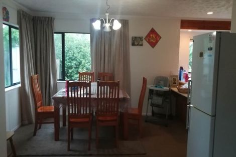 Photo of property in 86 Gosford Drive, Botany Downs, Auckland, 2010