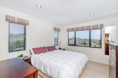 Photo of property in 6 Cityview Place, Massey, Auckland, 0614
