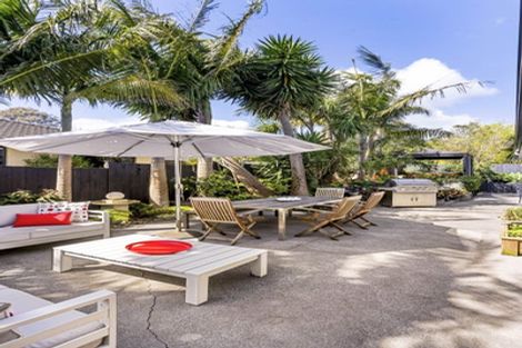 Photo of property in 17 Willowbank Close, East Tamaki Heights, Auckland, 2016