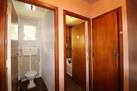 Photo of property in 80 Glen Marine Parade, Glendene, Auckland, 0602