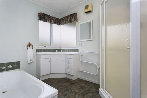 Photo of property in 191a Victoria Street, Cambridge, 3434