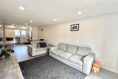 Photo of property in 19 Artistry Lane, Papakura, 2110