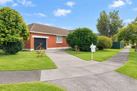 Photo of property in 1 Craig Grove, Elderslea, Upper Hutt, 5018