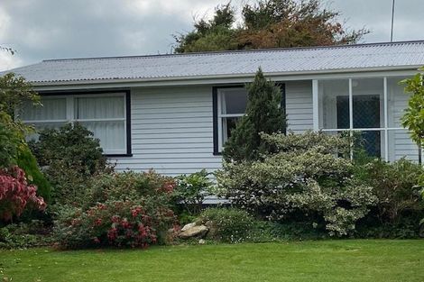 Photo of property in 19 Seddon Street, Carterton, 5713