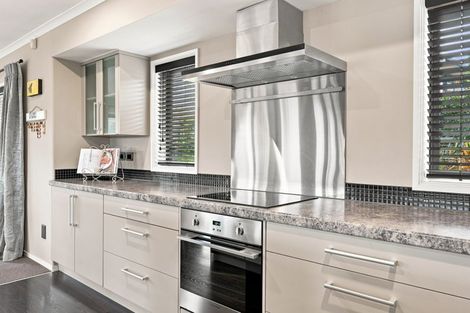 Photo of property in 2 Flavell Drive, Orewa, 0931