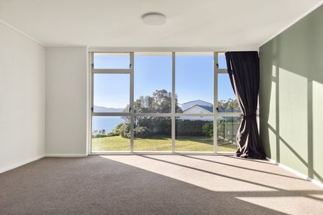 Photo of property in 23 Rangitane Street, Maupuia, Wellington, 6022