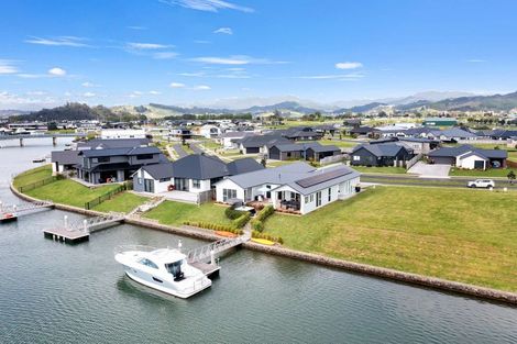 Photo of property in 30 Ngaroma Crescent, Whitianga, 3510