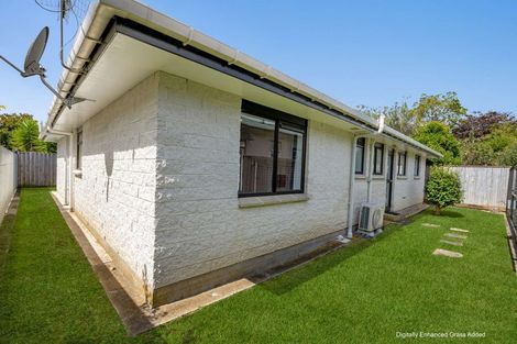 Photo of property in 24 Rangitira Avenue, Palmerston North, 4414