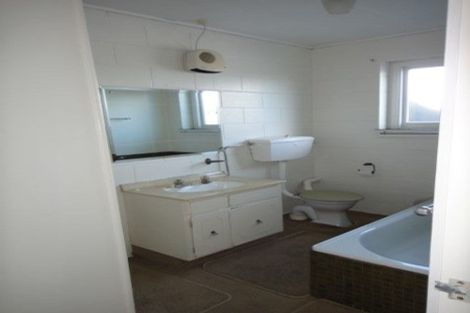 Photo of property in 2/99 Aikmans Road, Merivale, Christchurch, 8014