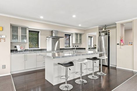 Photo of property in 2 Flavell Drive, Orewa, 0931