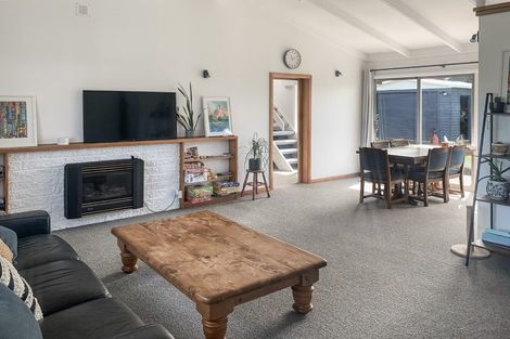 Photo of property in 20 Chamberlain Street, Dannevirke, 4930