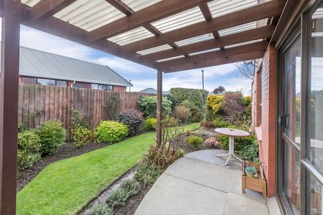 Photo of property in 2/81 Veitches Road, Casebrook, Christchurch, 8051