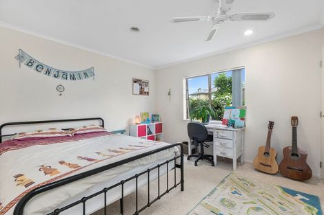 Photo of property in 17 Thornlea Drive, Welcome Bay, Tauranga, 3112