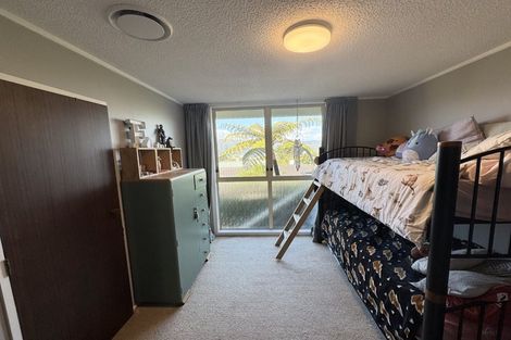 Photo of property in 27 Viewmont Drive, Harbour View, Lower Hutt, 5010