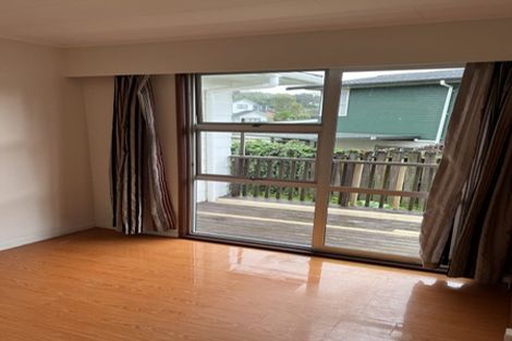 Photo of property in 17 Salamanca Road, Sunnynook, Auckland, 0620