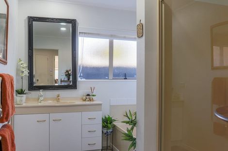 Photo of property in 19 Edgewater Grove, Whakatane, 3120