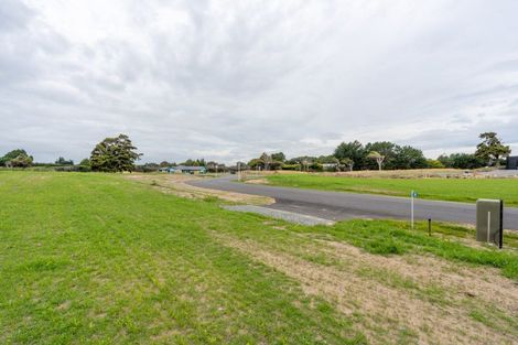 Photo of property in 10 Ochail Way, Otatara, 9879