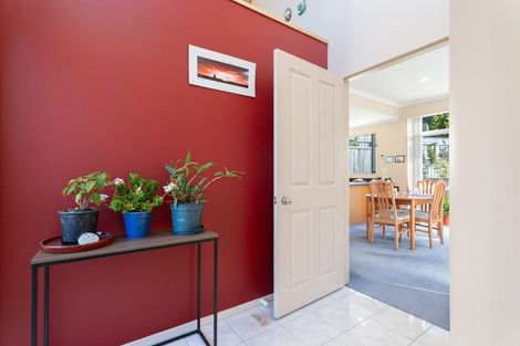 Photo of property in 2 Sandybrow, Churton Park, Wellington, 6037