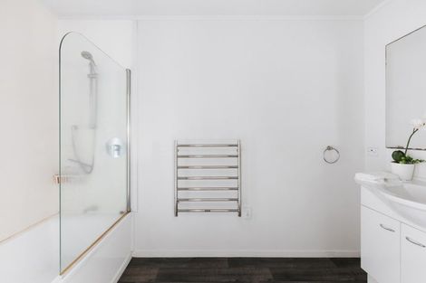 Photo of property in 62f Maunganui Road, Mount Maunganui, 3116